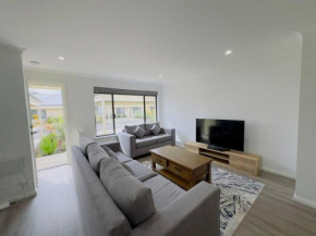New Unit On Oswald, Williamstown